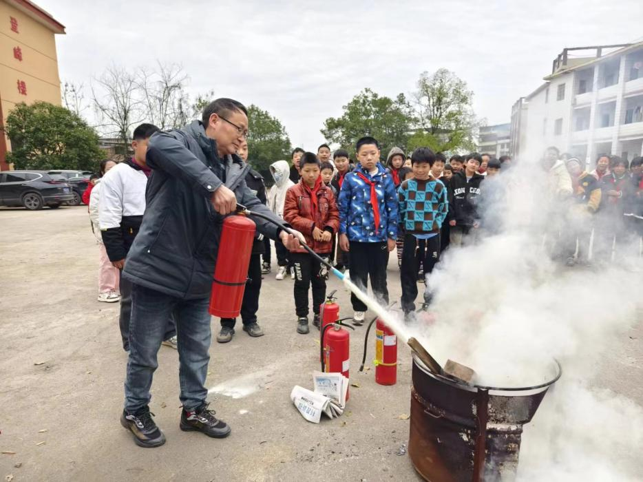 消防勤演練，防患于未“燃”