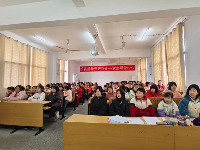 花開有時(shí)，擁抱花季