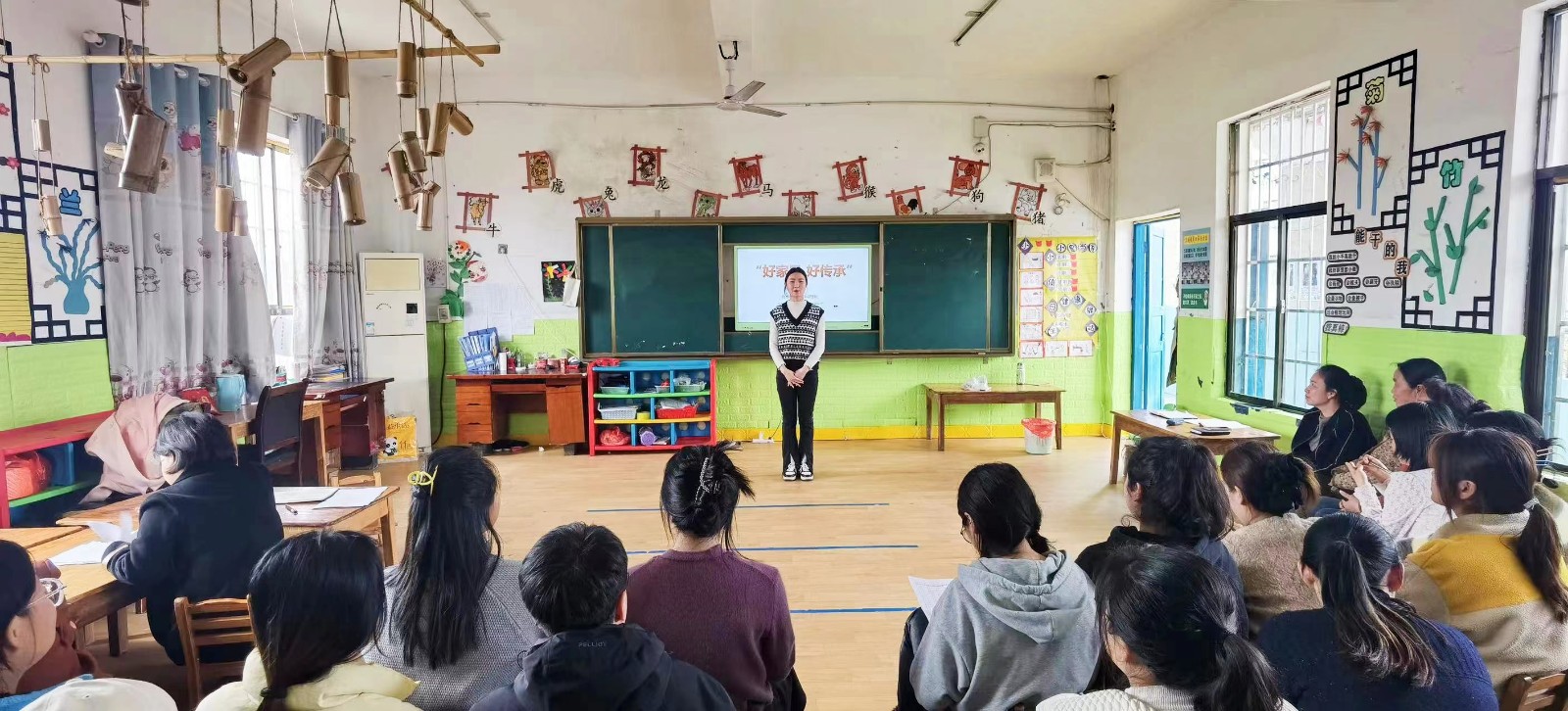 回龍寺鎮(zhèn)中心幼兒園舉行“好家風(fēng)，好傳承”主題演講