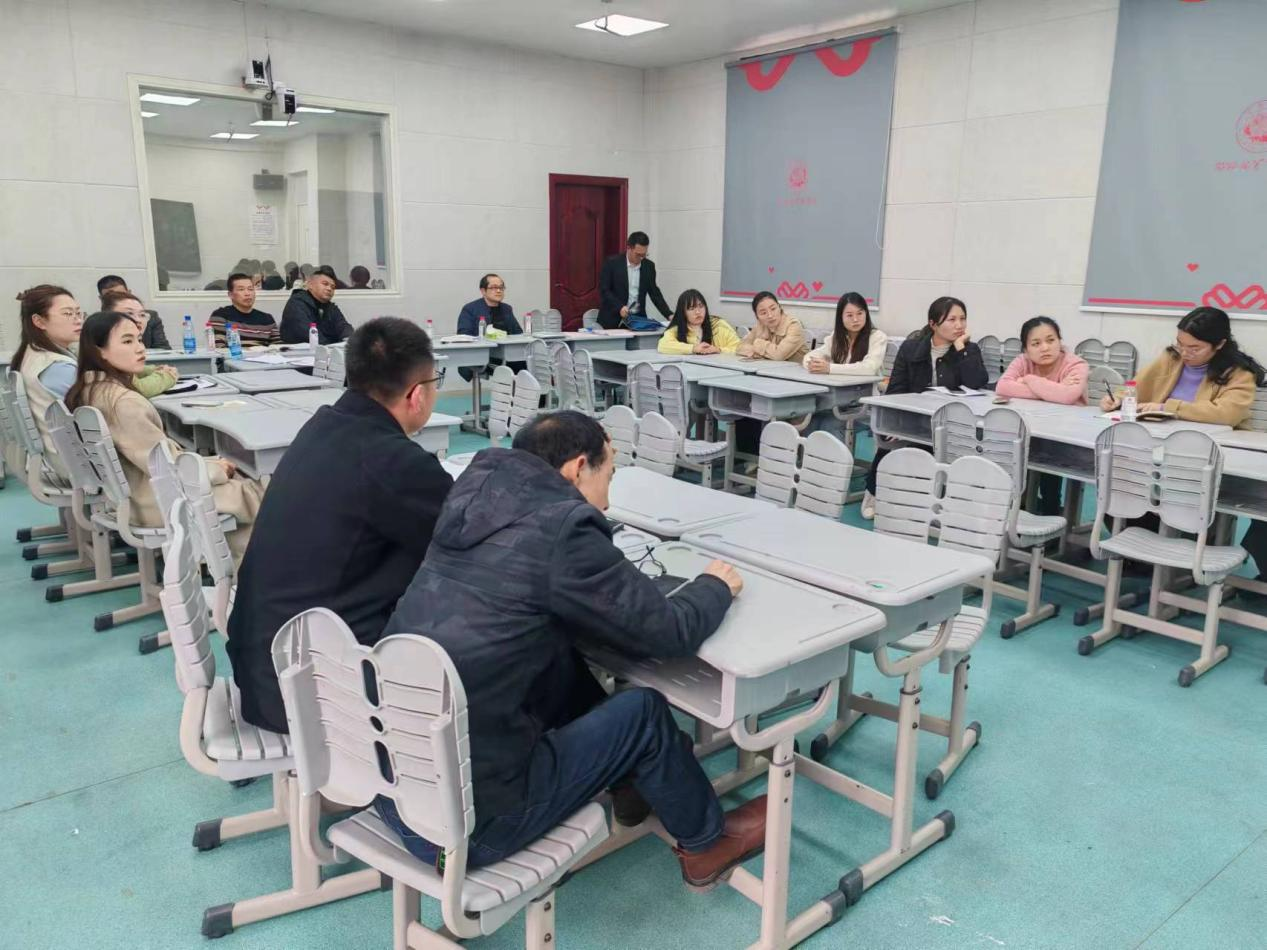 尋數(shù)學(xué)魅力，展師生風(fēng)采