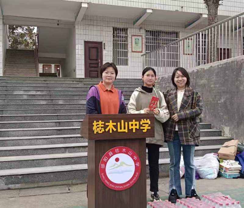 陌上花正開  友自遠(yuǎn)方來