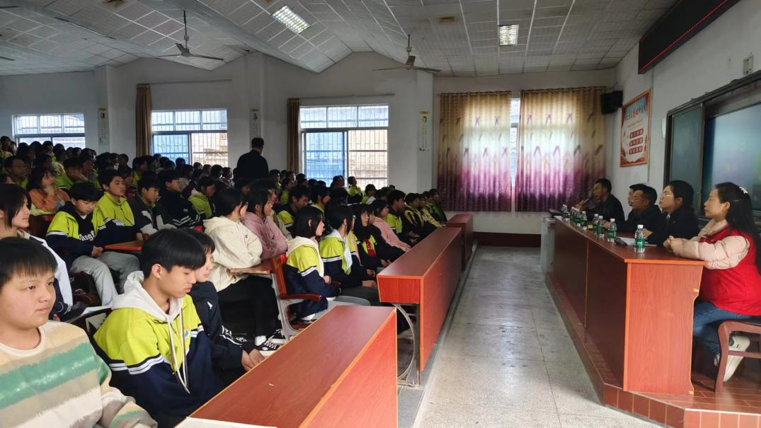 檢愛同行·共護(hù)成長