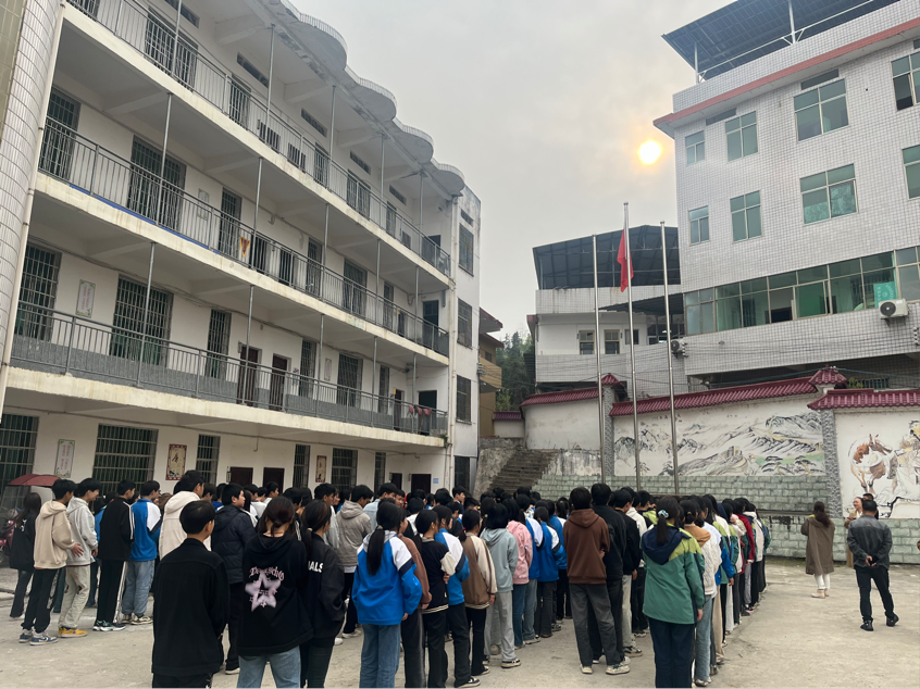 立誓沖刺奮中考，共繪青春譜華章