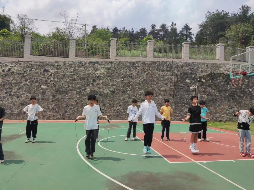 厲兵秣馬迎中考 模擬體考試鋒芒