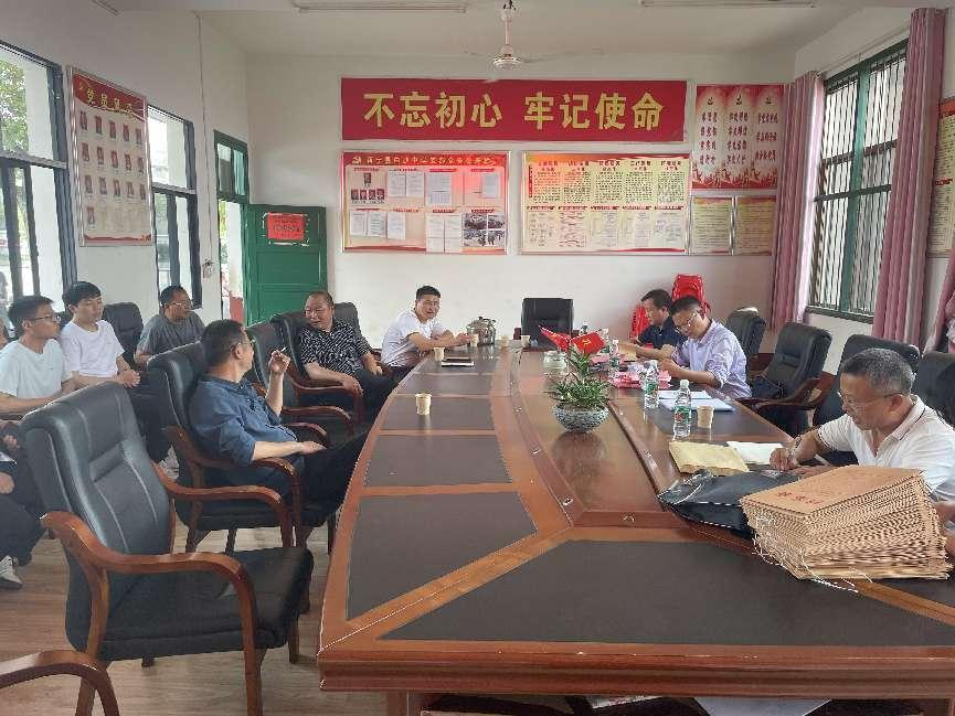 強(qiáng)化利劍護(hù)蕾與師德師風(fēng)建設(shè)