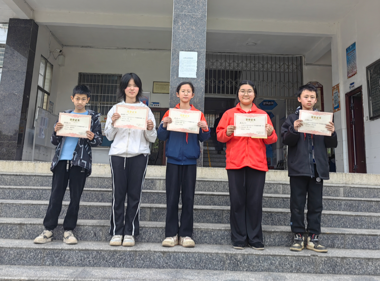 展數(shù)學(xué)之美 開思維之花