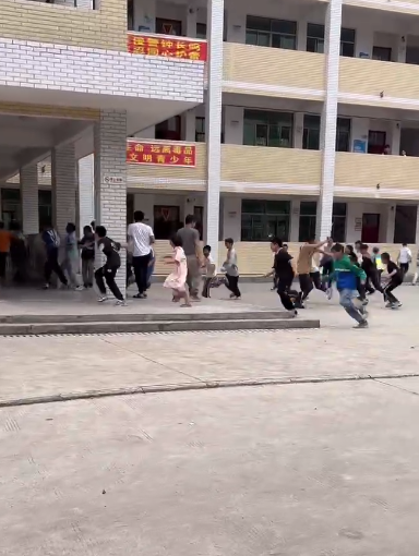 軍田中學(xué)舉行“4.15國家安全教育日”主題教育