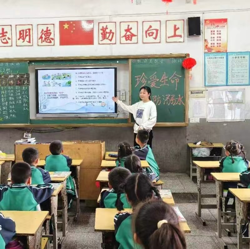 新邵縣釀溪一小開展“珍愛生命  預(yù)防溺水”專項(xiàng)安全教育系列活動(dòng)