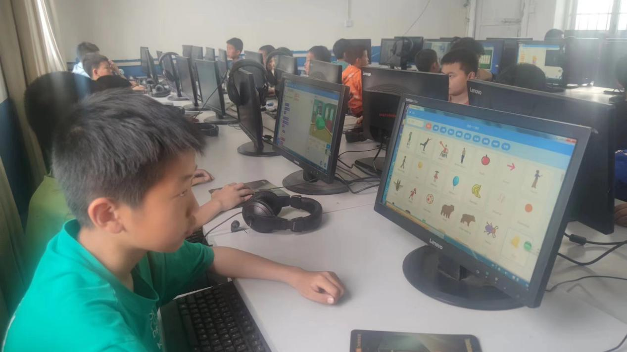 紅光小學(xué)積極備賽，展現(xiàn)科技體育風(fēng)采