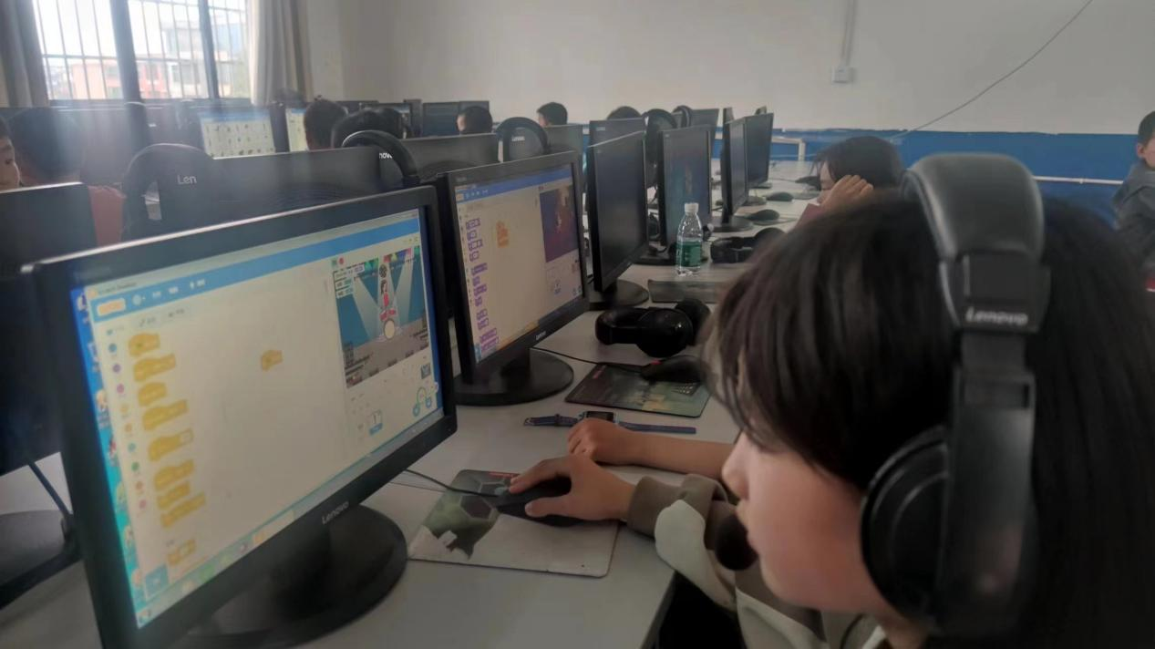 紅光小學(xué)積極備賽，展現(xiàn)科技體育風(fēng)采