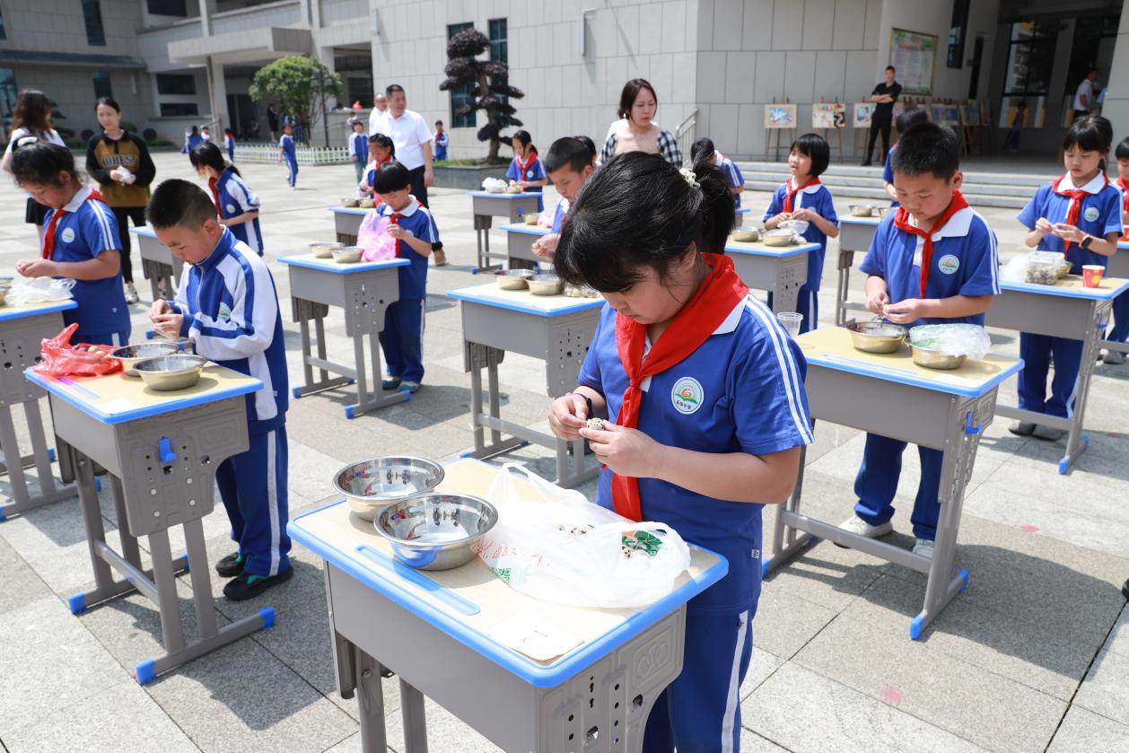 張克家小學校長工作室赴云山小學開展調(diào)研