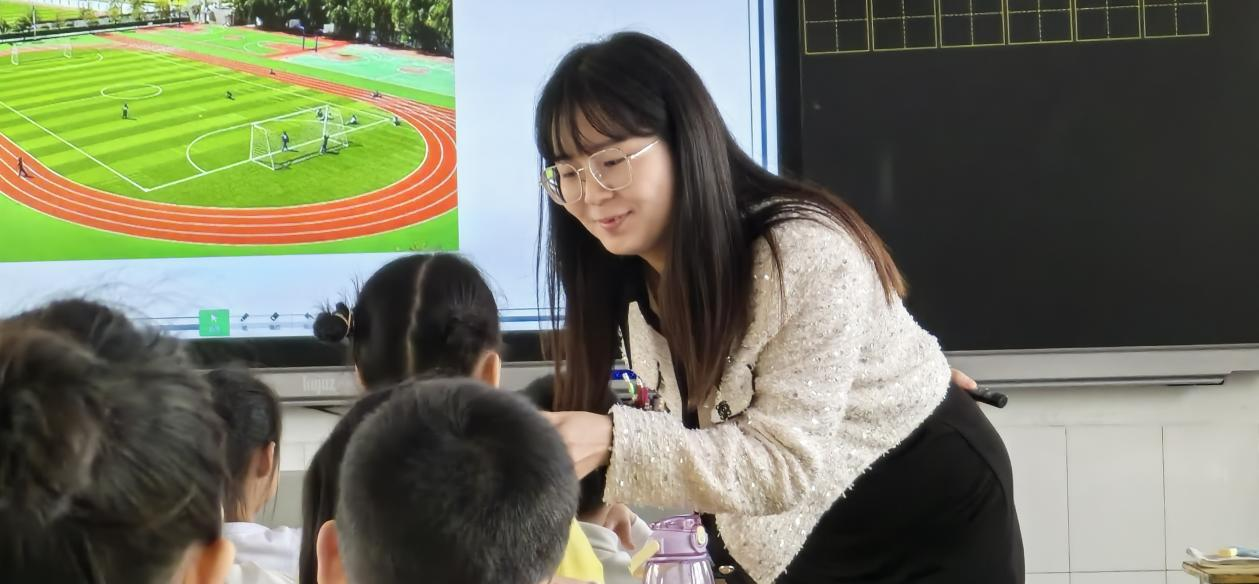 城區(qū)二小青藍(lán)學(xué)院“青藍(lán)之約”教研約課活動(dòng)圓滿結(jié)束