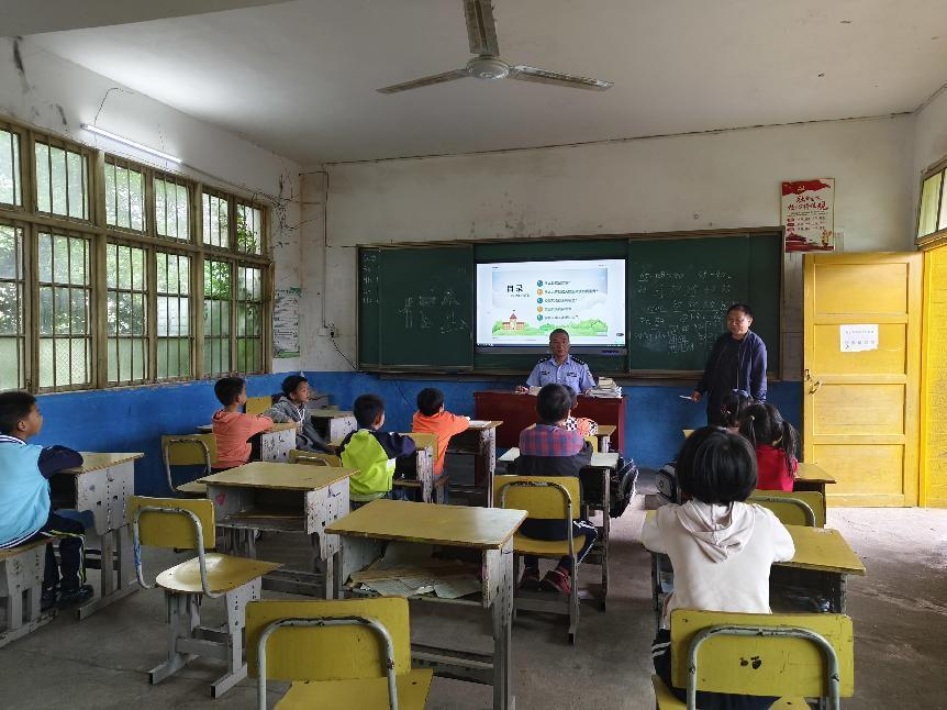 校園欺凌早預(yù)防，健康成長有保障