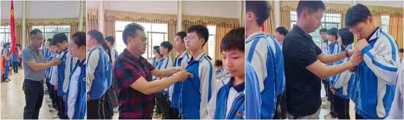 塘渡口中學(xué)舉行新團(tuán)員入團(tuán)儀式