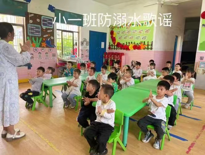 回龍寺鎮(zhèn)中心幼兒園開展防溺水演練，筑牢幼兒安全防線