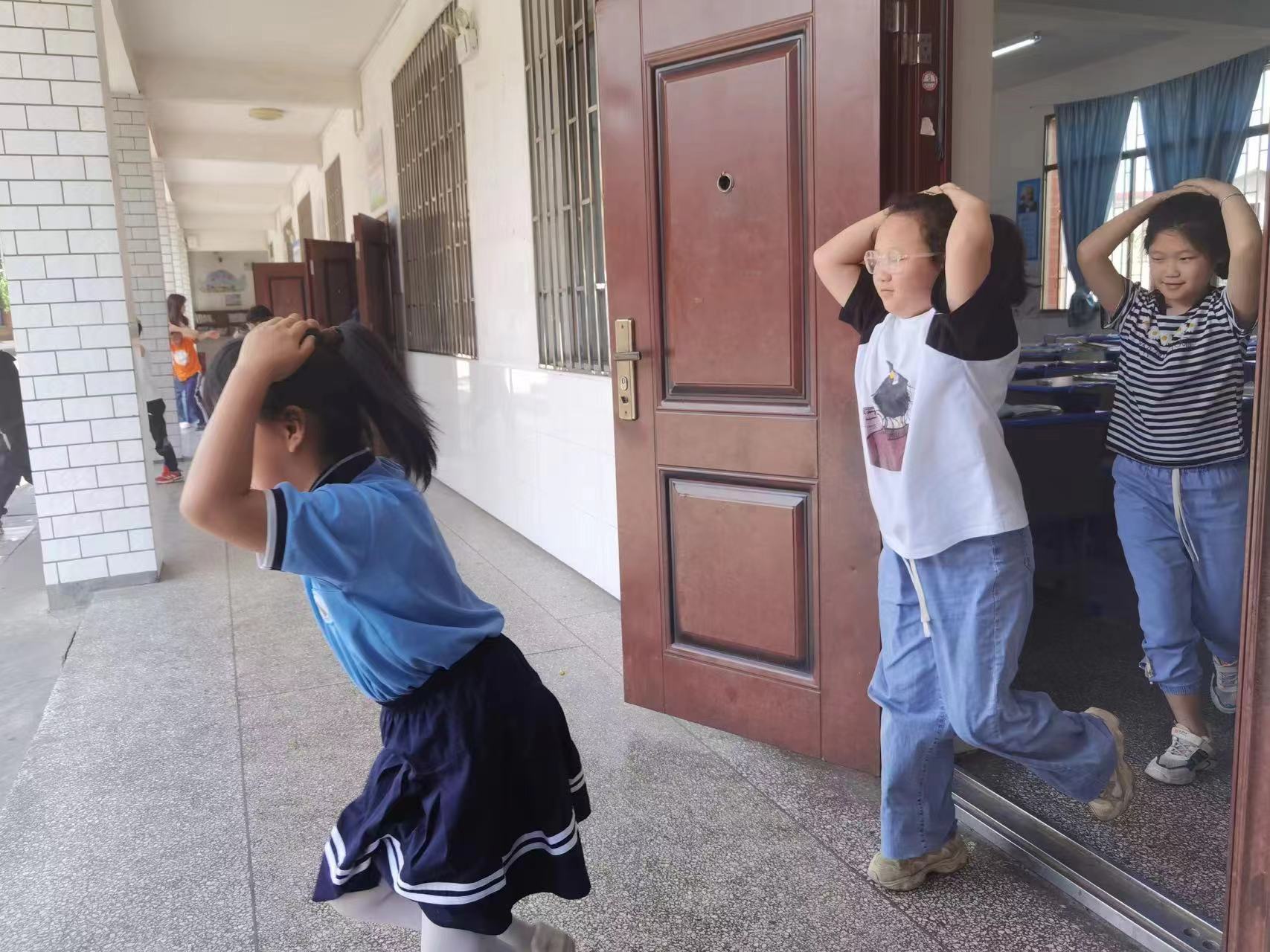 北塔小學(xué)組織開展防災(zāi)減災(zāi)日應(yīng)急疏散演練