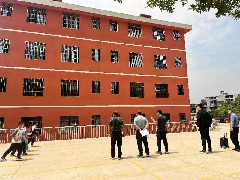 下花橋鎮(zhèn)中心完全小學召開國家義務(wù)教育質(zhì)量監(jiān)測操作會