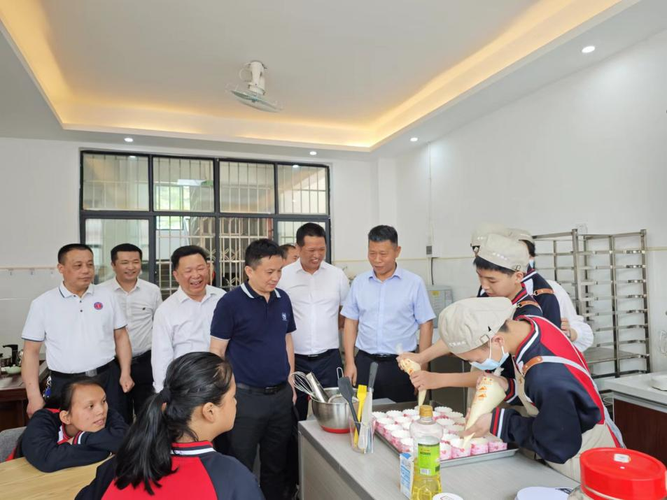 愛心助殘，共享美好生活