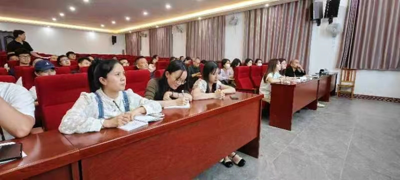 學(xué)生心理危機(jī)的預(yù)防與干預(yù)