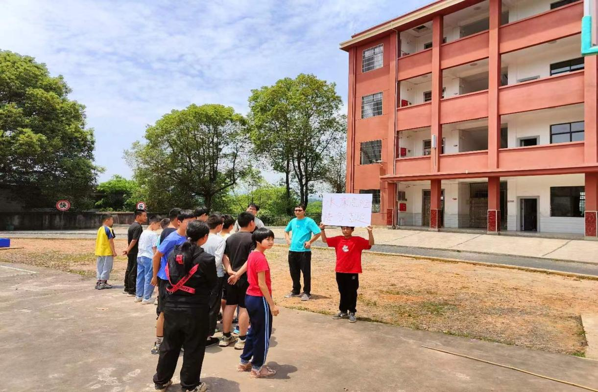 “以演筑防，以練為戰(zhàn)”防溺水安全演練