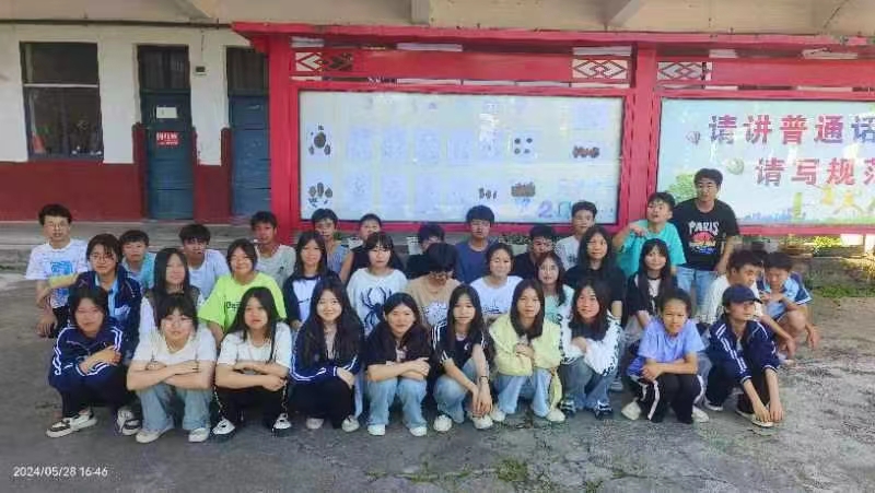 創(chuàng)意班級(jí)展，學(xué)生作品精彩紛呈