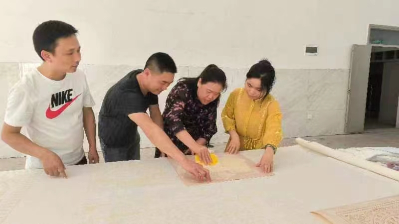 向“青草”更深處融合