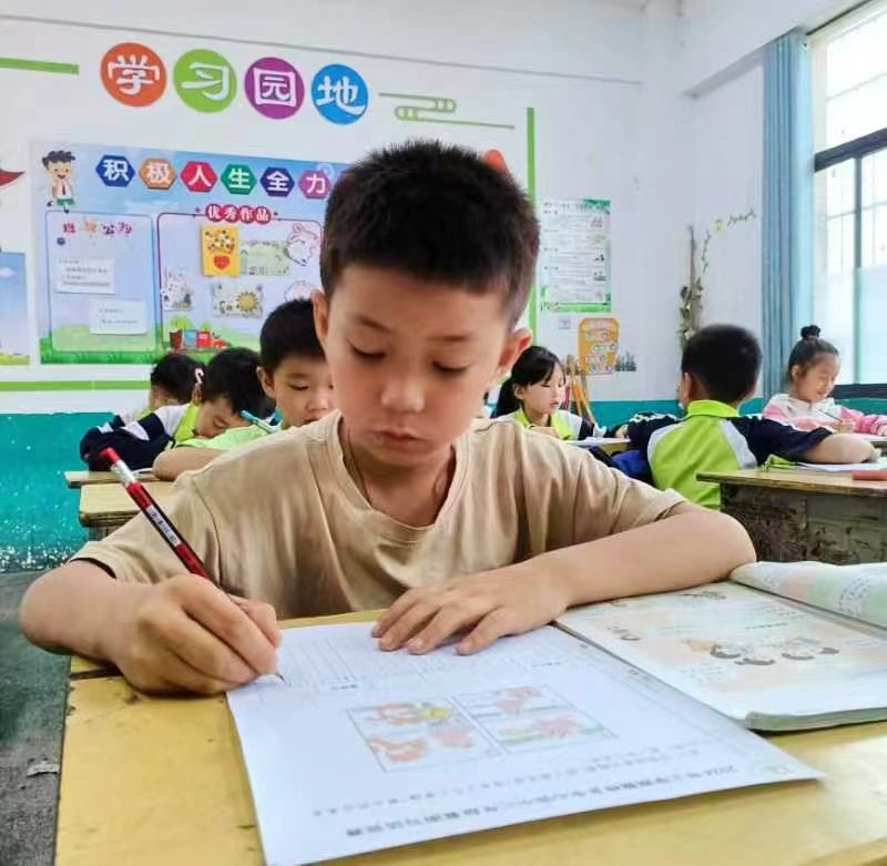 書香拼墨痕，妙筆生華章