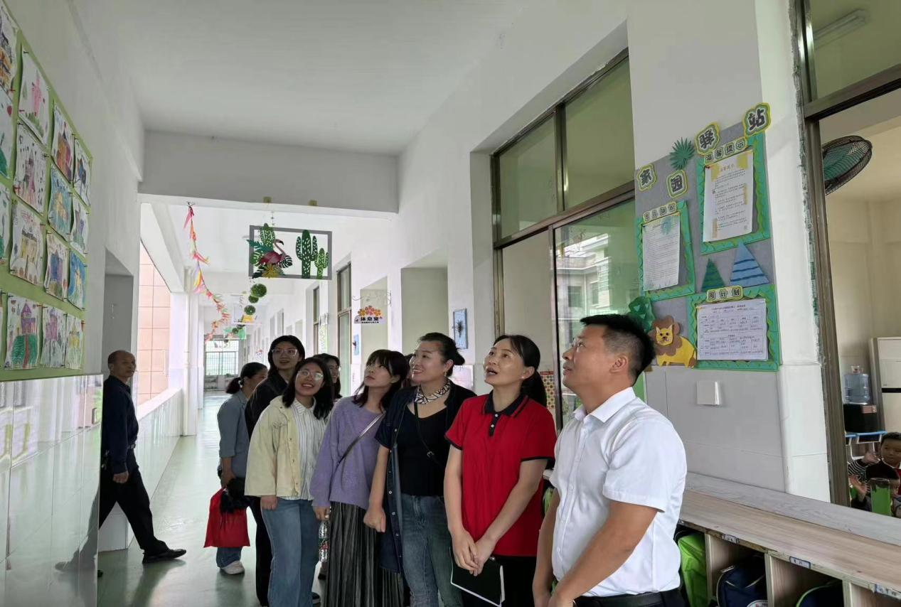 以愛相約、共育花開