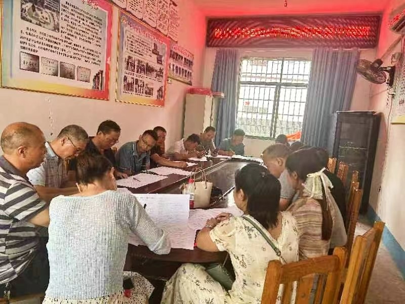 新寧縣崀山鎮(zhèn)崀山學(xué)校開(kāi)展師德師風(fēng)集中培訓(xùn)