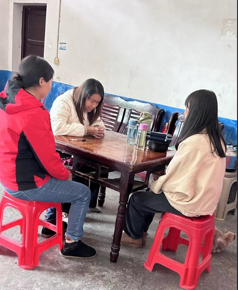 德育重創(chuàng)新  教學(xué)當(dāng)中堅(jiān)