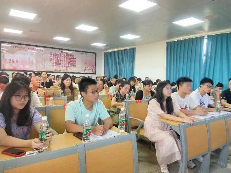 下花橋鎮(zhèn)片區(qū)小學(xué)開展暑假培訓(xùn)