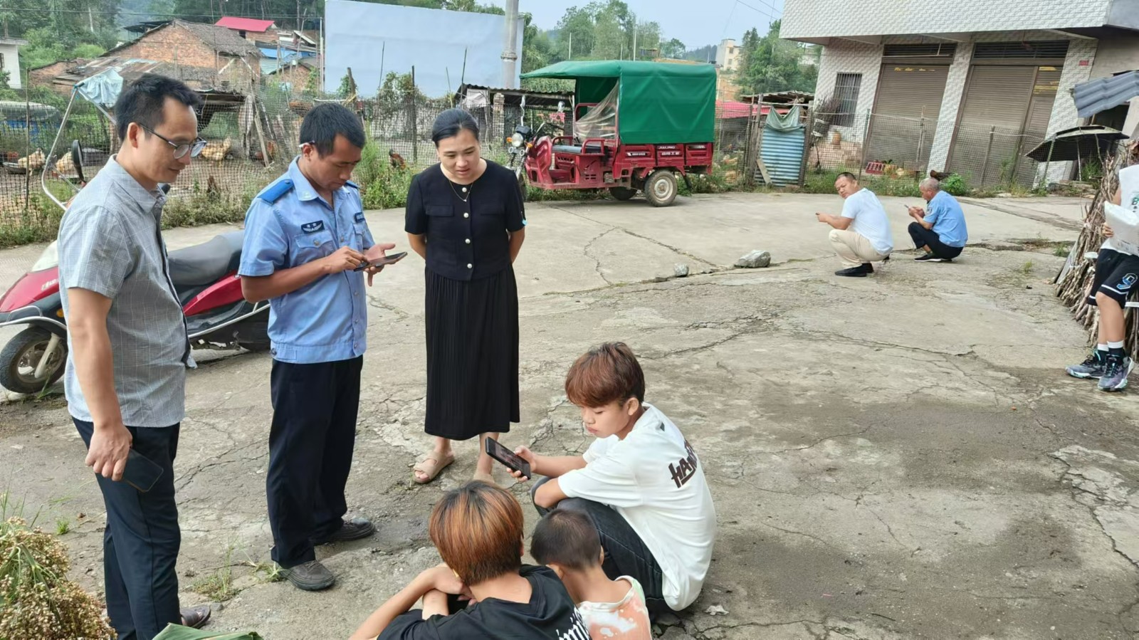 蔡橋鄉(xiāng)中學(xué)開展校園周邊交通整治行動