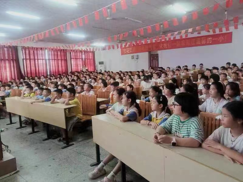 法治進校園 護航助成長