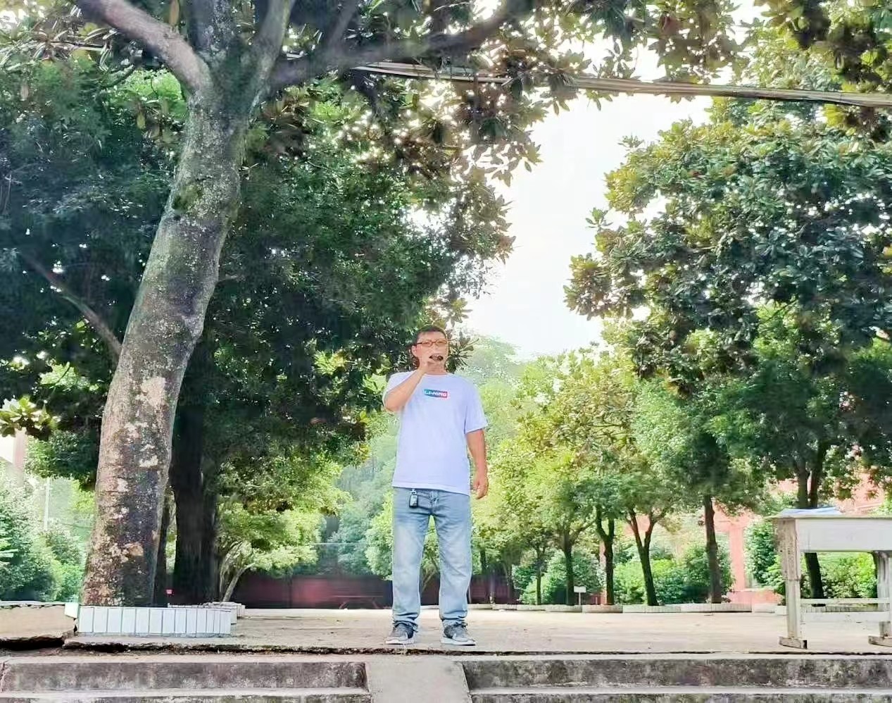 下花橋鎮(zhèn)中心完小新學(xué)期開(kāi)學(xué)典禮