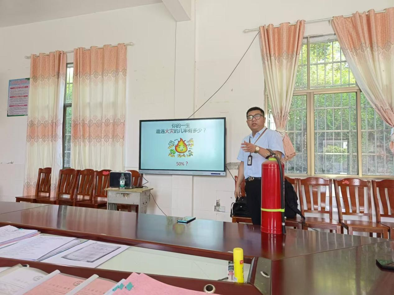 人人講安全，個個會應(yīng)急