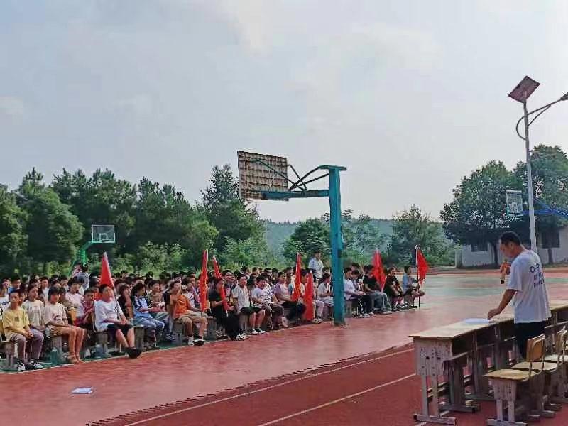 秋意漫漫   新路燦燦