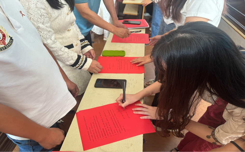 小溪市鎮(zhèn)中學2024至2025學年校本研修開幕式暨青藍結對儀式