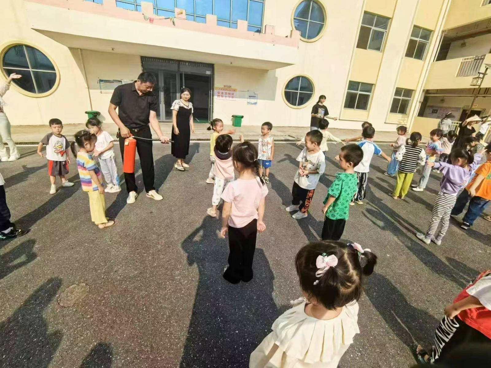 消防記心中，安全伴我行