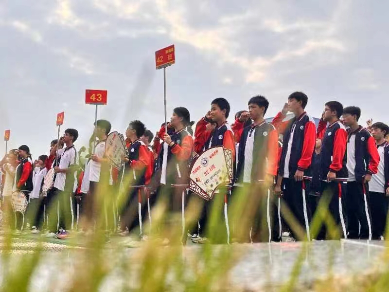 把課堂搬進(jìn)紅色熱土