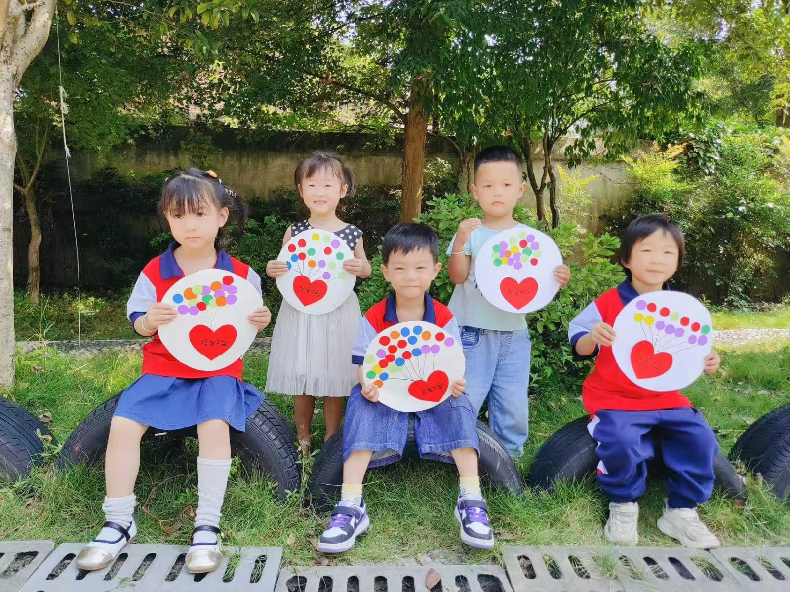 回龍寺鎮(zhèn)中心幼兒園開展國慶節(jié)主題活動(dòng)
