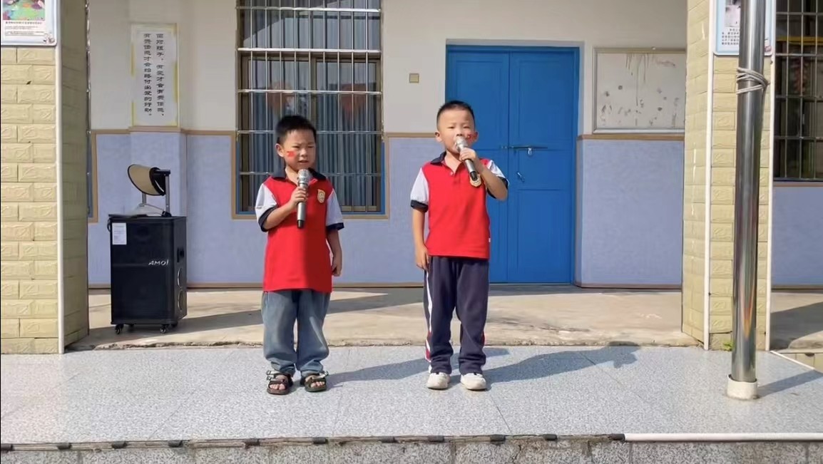 回龍寺鎮(zhèn)中心幼兒園開展國慶節(jié)主題活動(dòng)
