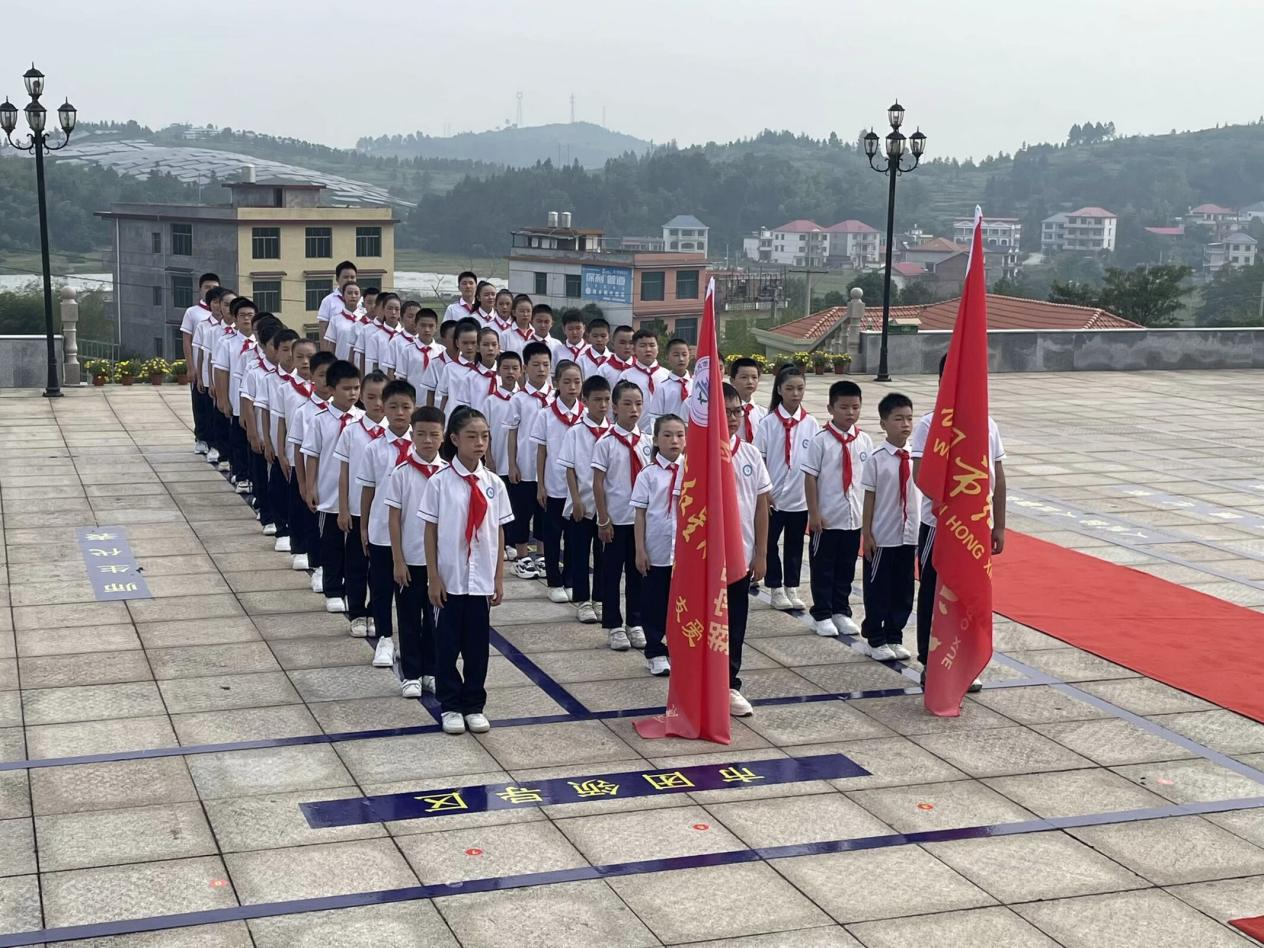 追憶崢嶸歲月  弘揚(yáng)先烈精神