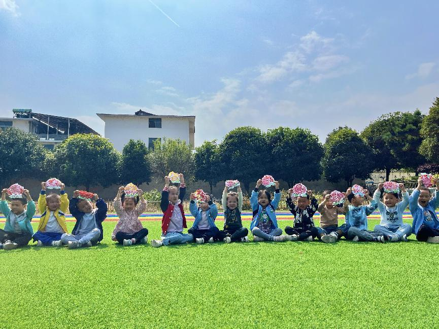 “童心敬老，情暖重陽”—新寧縣崀山鎮(zhèn)中心幼兒園開展重陽節(jié)活動