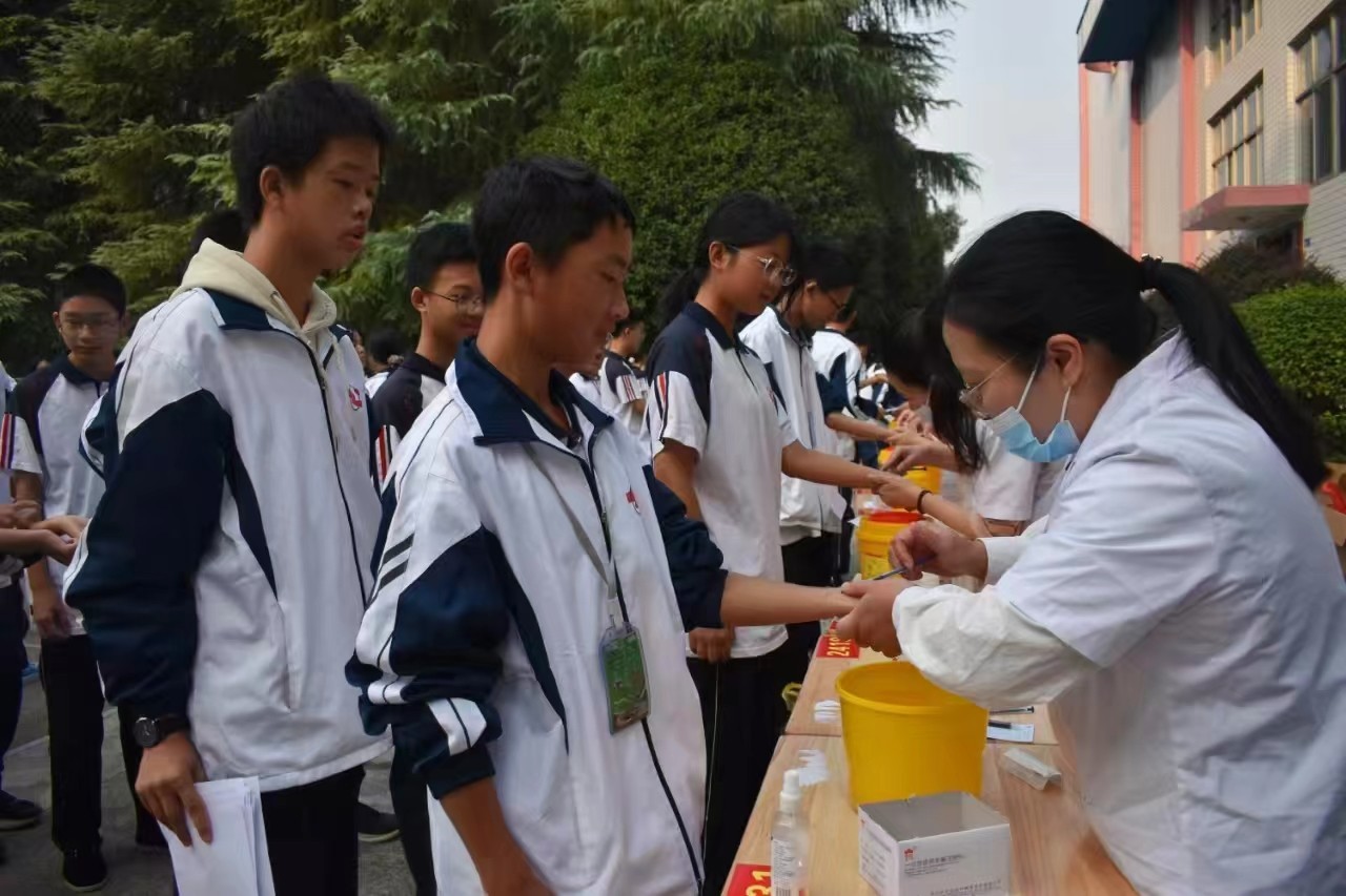 隆回二中：師生全體進行結核病篩查