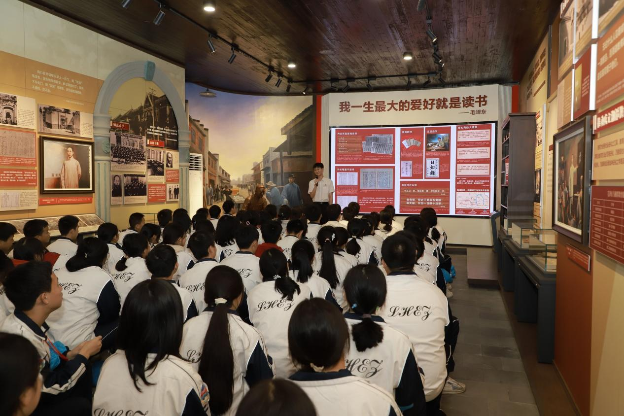 隆回二中全員參與“我的韶山行”紅色研學(xué)