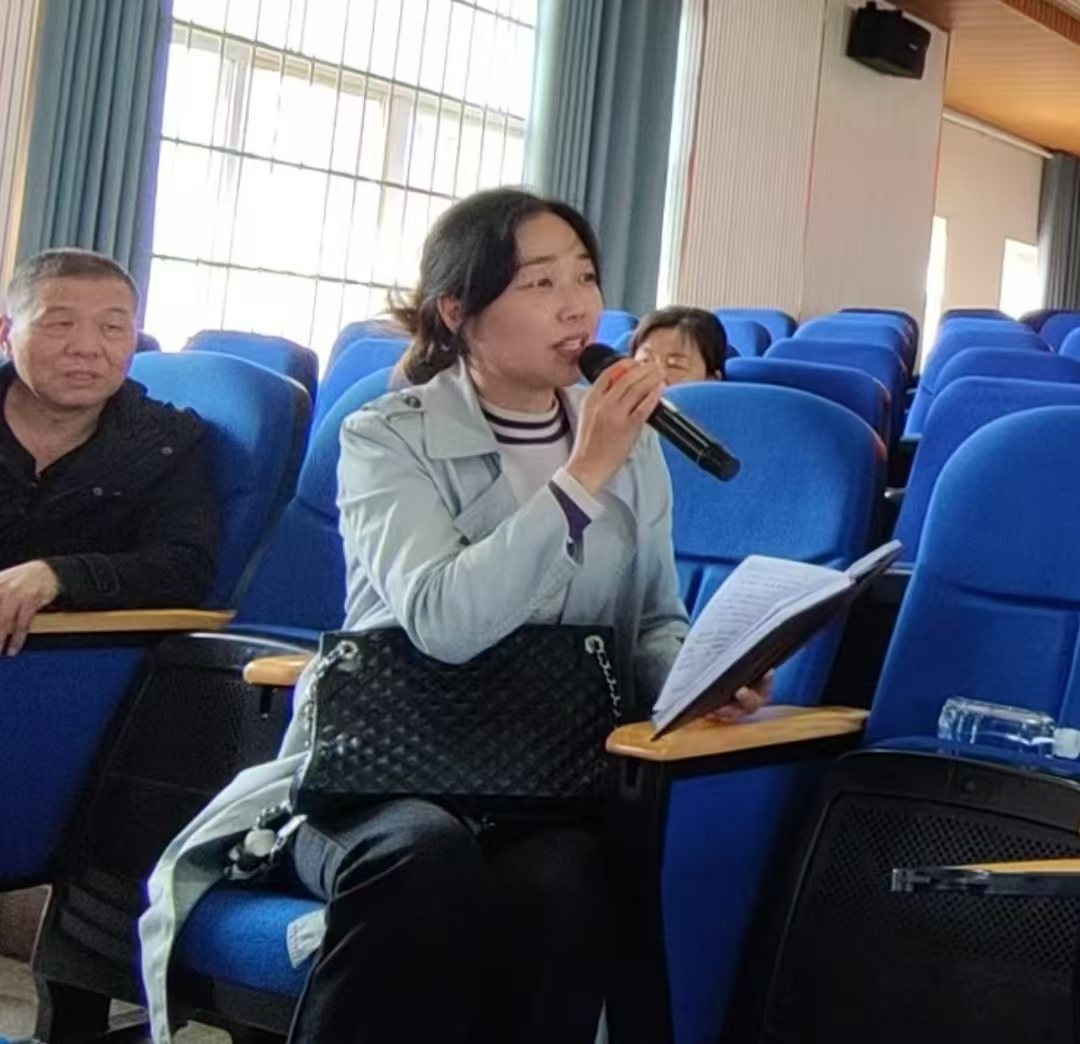 城區(qū)二小舉行“國(guó)培計(jì)劃”主題式校本研修項(xiàng)目“壹課堂”英語(yǔ)校本研修