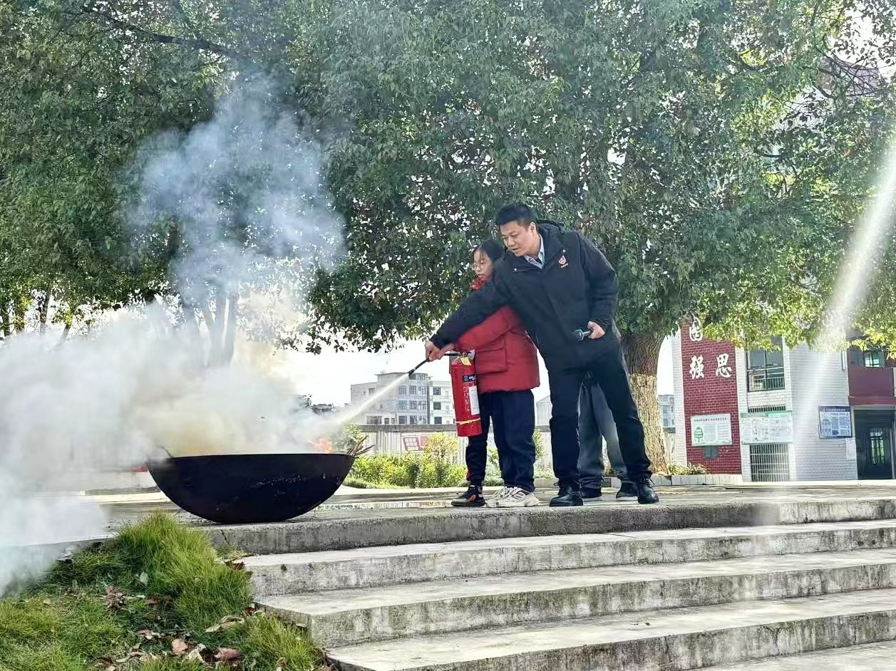 消防安全知識培訓暨消防應急疏散演練