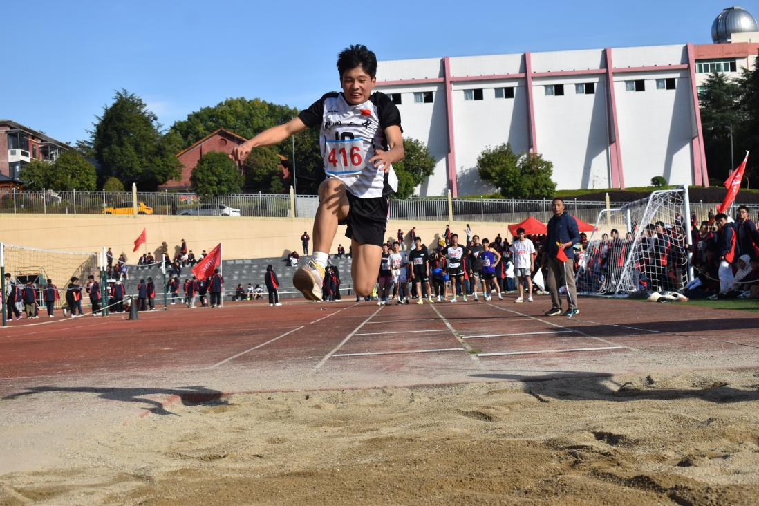隆回二中舉行體育藝術(shù)節(jié)