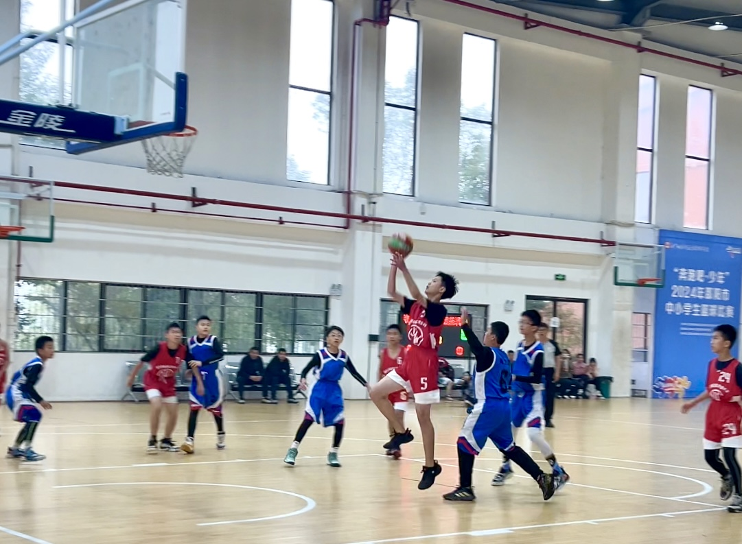 邵東市城區(qū)二小榮獲邵陽(yáng)市中小學(xué)生籃球比賽小學(xué)男子組一等獎(jiǎng)