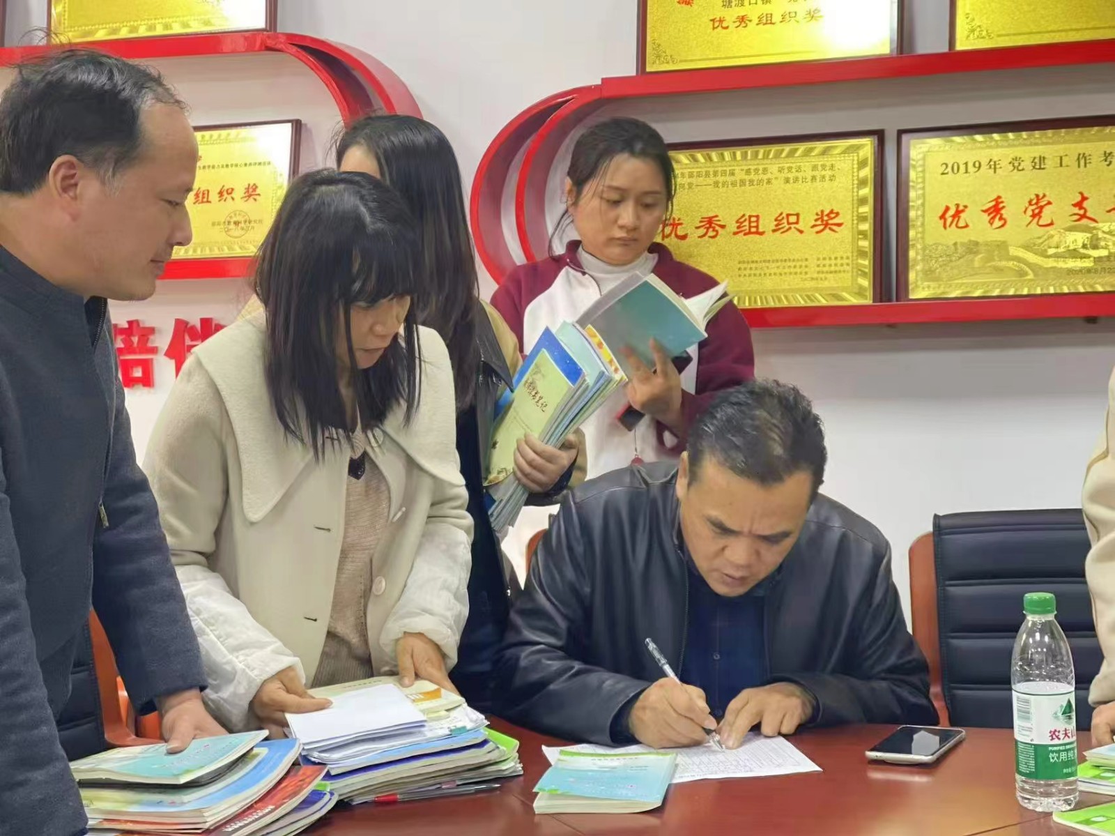 確保教學(xué)質(zhì)量，守護(hù)教育基石